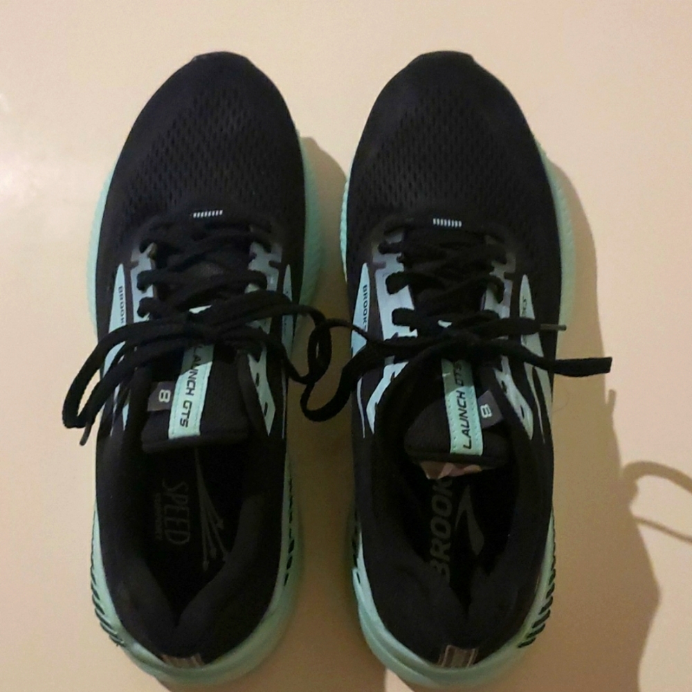 Brooks Launch GTS 8